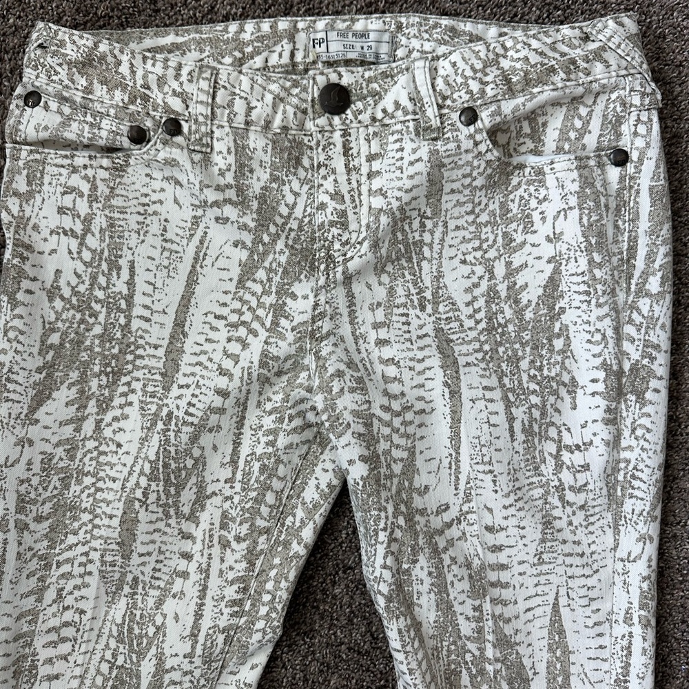 Free People Snake Skin Print Skinny Jeans zipper ankle sz 29 - Picture 2 of 5